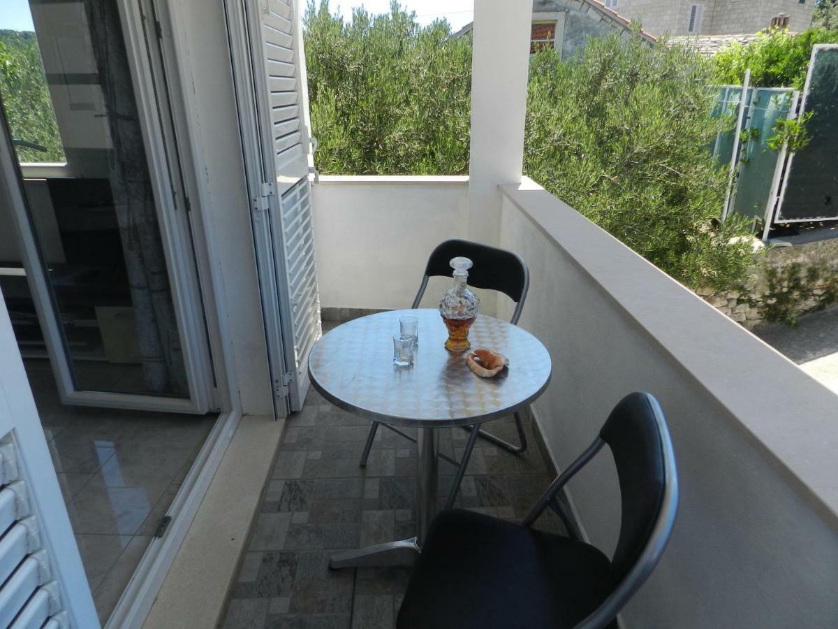 Apartment Eli Lumbarda Bagian luar foto