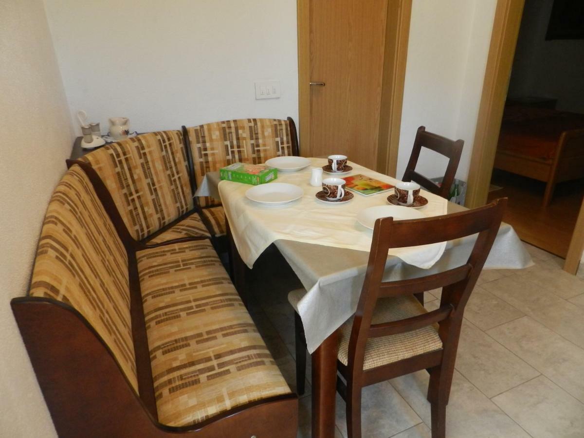 Apartment Eli Lumbarda Bagian luar foto